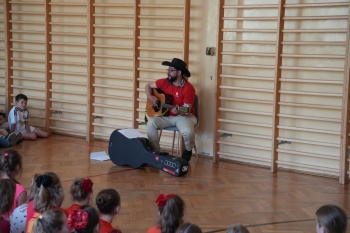 294e65a1-c41c-4bff-9be4-5dfe13e32fb3.jpeg